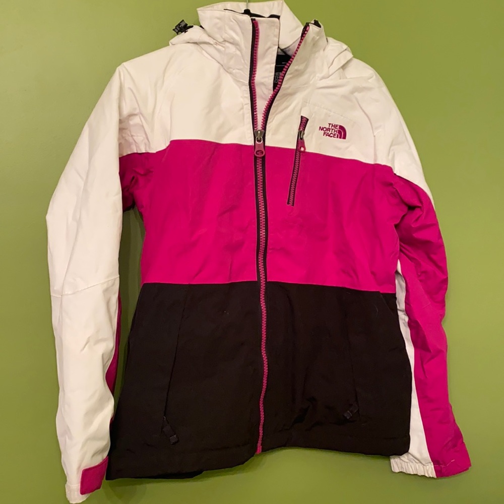 The North Face Kizamm - Ski/ Snowboarding Jacket. Size Medium with Pink & Black